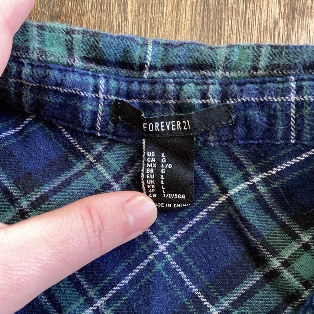 Flannel - Size Large - Picture 3 of 3
